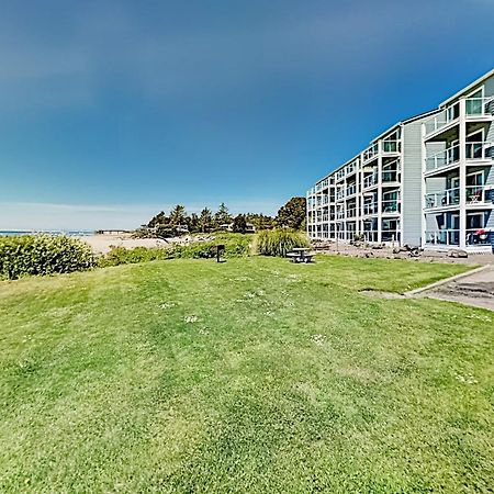 New Listing! Bay-View Beauty With Private Balcony Condo Lincoln City Exteriör bild