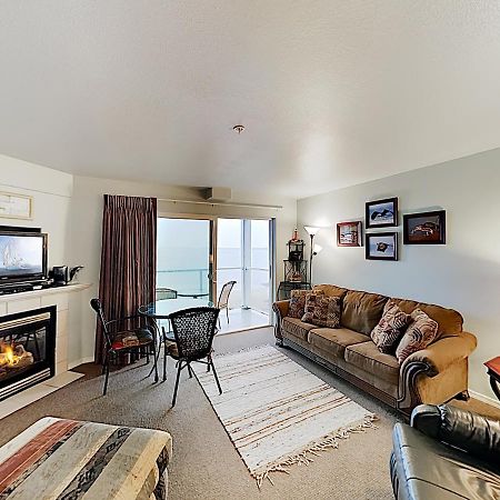 New Listing! Bay-View Beauty With Private Balcony Condo Lincoln City Exteriör bild