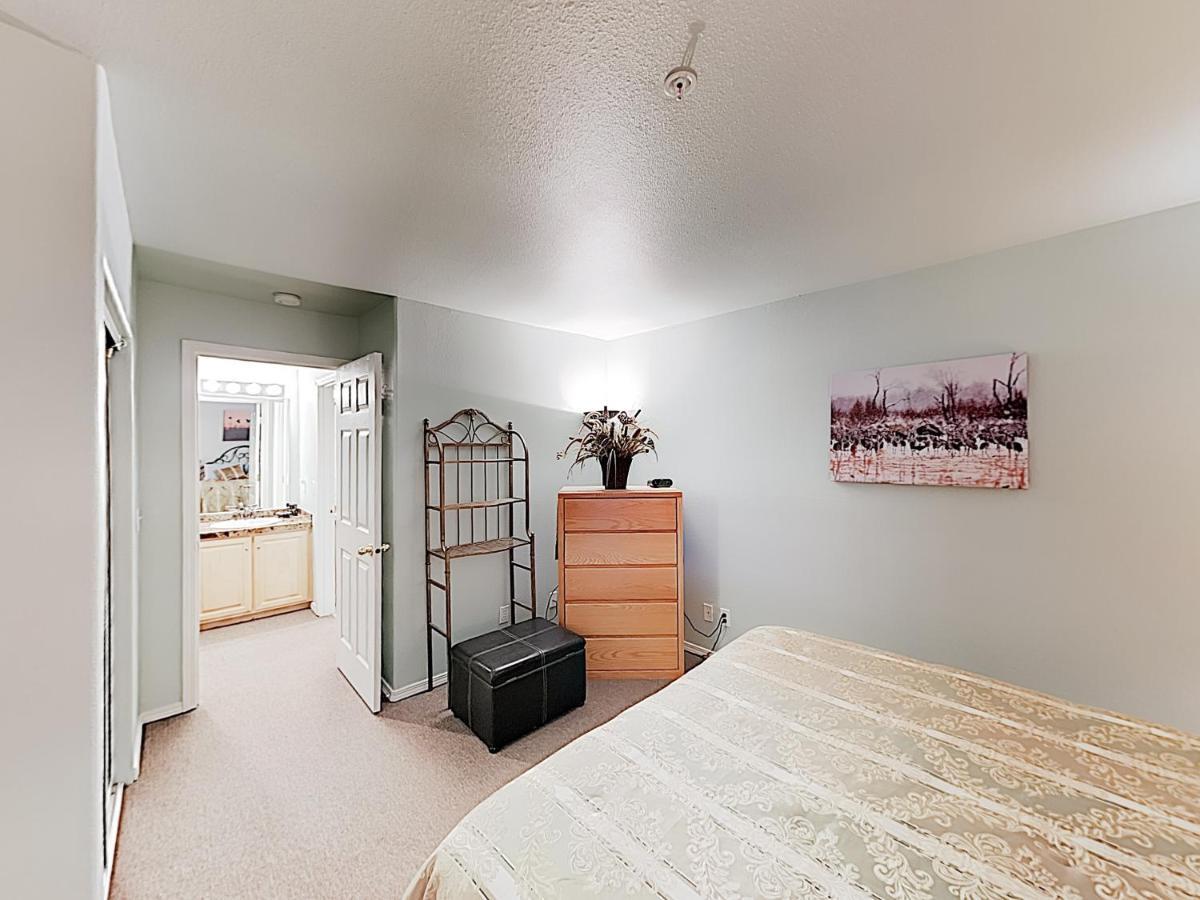 New Listing! Bay-View Beauty With Private Balcony Condo Lincoln City Exteriör bild