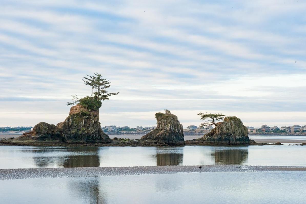 New Listing! Bay-View Beauty With Private Balcony Condo Lincoln City Exteriör bild